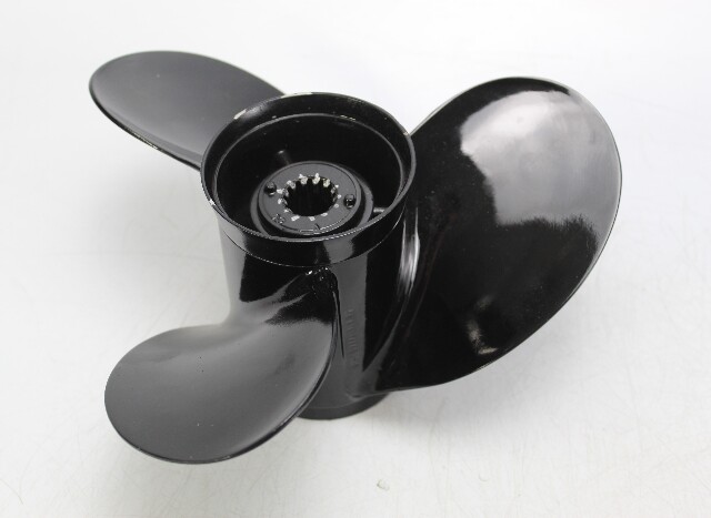 Suzuki Johnson Evinrude 1983 & UP ALUM RH 10-1/2 x 13 Propeller 35 40 50 + HP