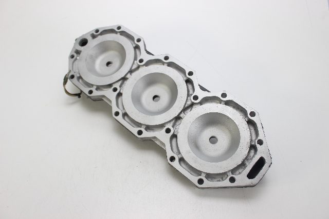 Johnson Evinrude 1988 1989 1990 1991 1992 STBD Cylinder Head 200 225 HP V6