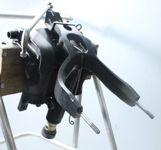 Mercury Mariner 1988 1989 1990 1991 - 2006 Swivel Bracket 6 8 9.9 15 20 25 HP