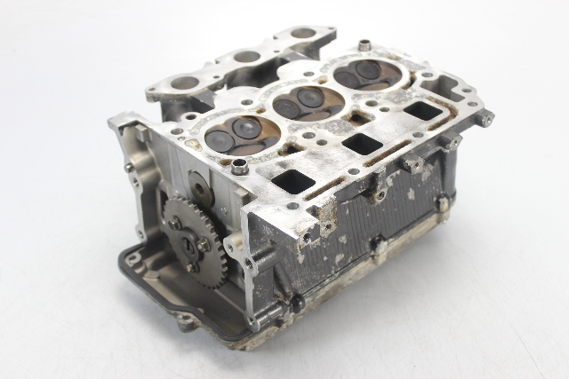 Suzuki 2000 2001 2002 2003 2004 2005 2006 2007 Cylinder Head & Camshaft 25 30 HP