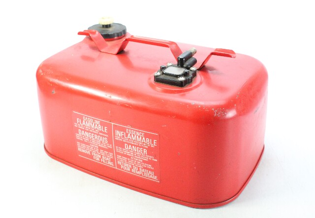 Vintage Nissan Tohatsu Metal Outboard Portable Fuel Gas Tank 6 Gallon