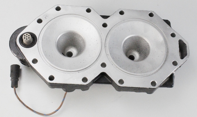 Evinrude FICHT 1998 1999 Starboard Cylinder Head 90 115 HP V4 CLEAN