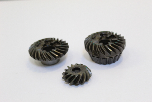 Mercury 1973 & 1974 Forward Reverse & Pinion Gear Set W/ Bearing 65 70 HP 3 Cyl