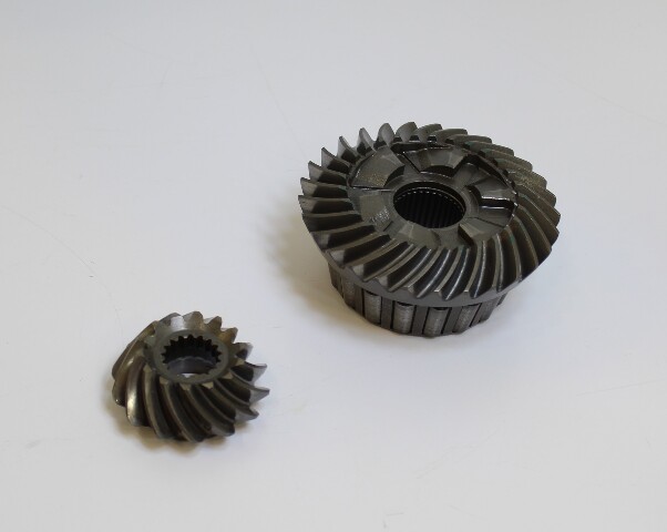 OEM Mercury Quicksilver 1988 - 1998 L4 Forward & Pinion Gear Set 100 115 125 HP