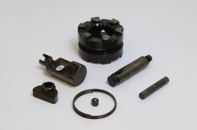 Mercury Mercruiser 1977 1978 1979 - 1998 Clutch Dog & Hardware 200 225 250 HP