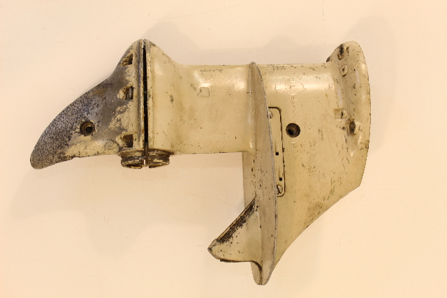 Johnson Evinrude 1968 1969 1970 1971 1972 1973 Lower Gearcase Housing 9 & 9.5 HP