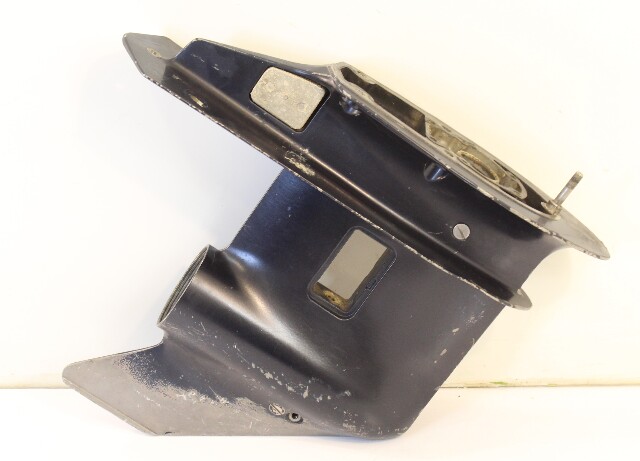 Johnson Evinrude 1991 - 1996 1997 1998 1999 2000 Gearcase Housing 20 25 30 35 HP