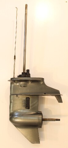 Suzuki 1983 - 1997  20” Long Lower Unit DT 20 25 30 HP 2-Stroke 6 MONTH WARRANTY