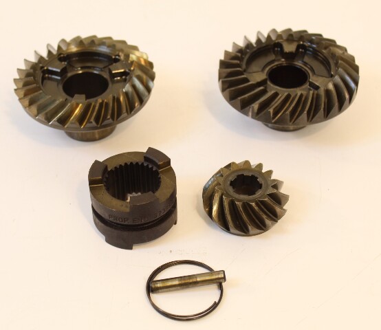 Johnson Evinrude 1978 - 1991 Forward Reverse & Pinon Gears W Clutch 85 - 140 HP