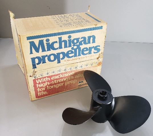 012093 381187 Michigan Wheel OMC RH Aluminum Propeller 14 x 18 NEW OLD STOCK