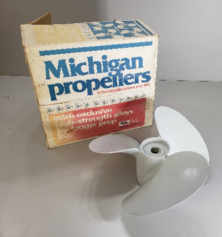 082016 Michigan Wheel Volvo Penta Long Hub RH Aluminum Prop 15 x 21 17 Splines