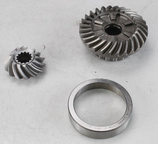 878617A2 Mercruiser 1998-05 Forward & Pinion Gear Set 250 300 HP 3.0 L 28 T NEW