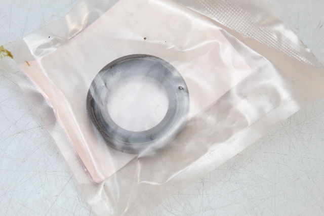 91251-ZW1-B04 Honda 1997-1998 Water Seal 75 90 HP NEW