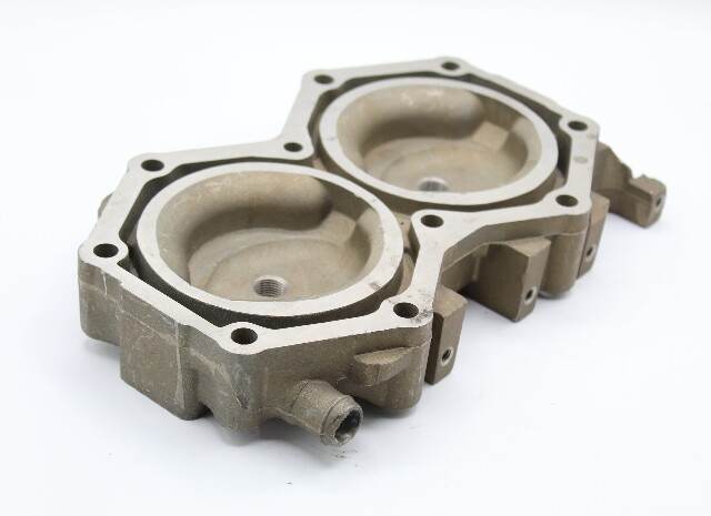 New! 1977 - 1985 Johnson Evinrude STBD 85 90 100 115 140 HP Cylinder Head OEM