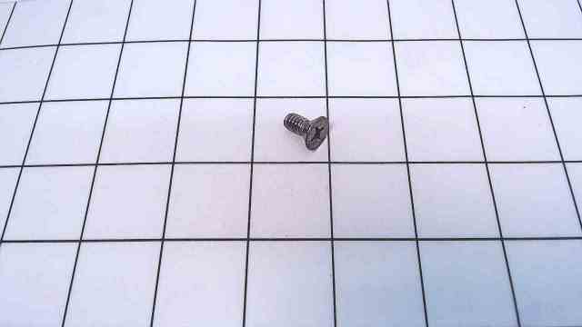 New Johnson Evinrude OMC Screw 901889 / 1 each