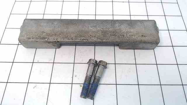 Stern Bracket Zinc Johnson//Evinrude 60-300hp 398331,433458 Anode
