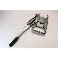 322932 394343 Johnson Evinrude 1976-84 Steering Bracket & Tiller Handle 25 35 HP