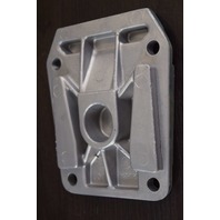327801 Johnson Evinrude 1976-1998 Lower Mount Bracket Cover 85 88 90 100 + HP