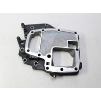 817788A3 FA404680 Chrysler and Force 1975-1989 Spacer Plate 70-140 HP W/ Plug