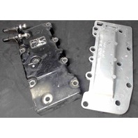 55190 55157T Mercury Mariner 1970-1989 Exhaust Manifold Plate & Cover 35 HP