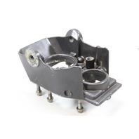 983938 911660 OMC 1986-87 Pivot Housing 2.3 2.5 3.0 4.3 5.0 5.7 7.5 L