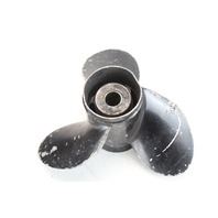 48-73136A40 73136A40 Mercury 1977 & UP ALUM RH 10-3/8 X 13 Propeller 25 30 + HP
