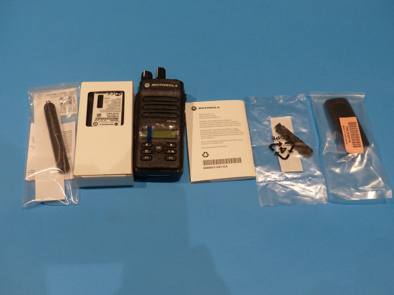 MOTOROLA XPR3500 PORTABLE 2 WAY RADIO + CHARGER UHF MDG Sales, LLC