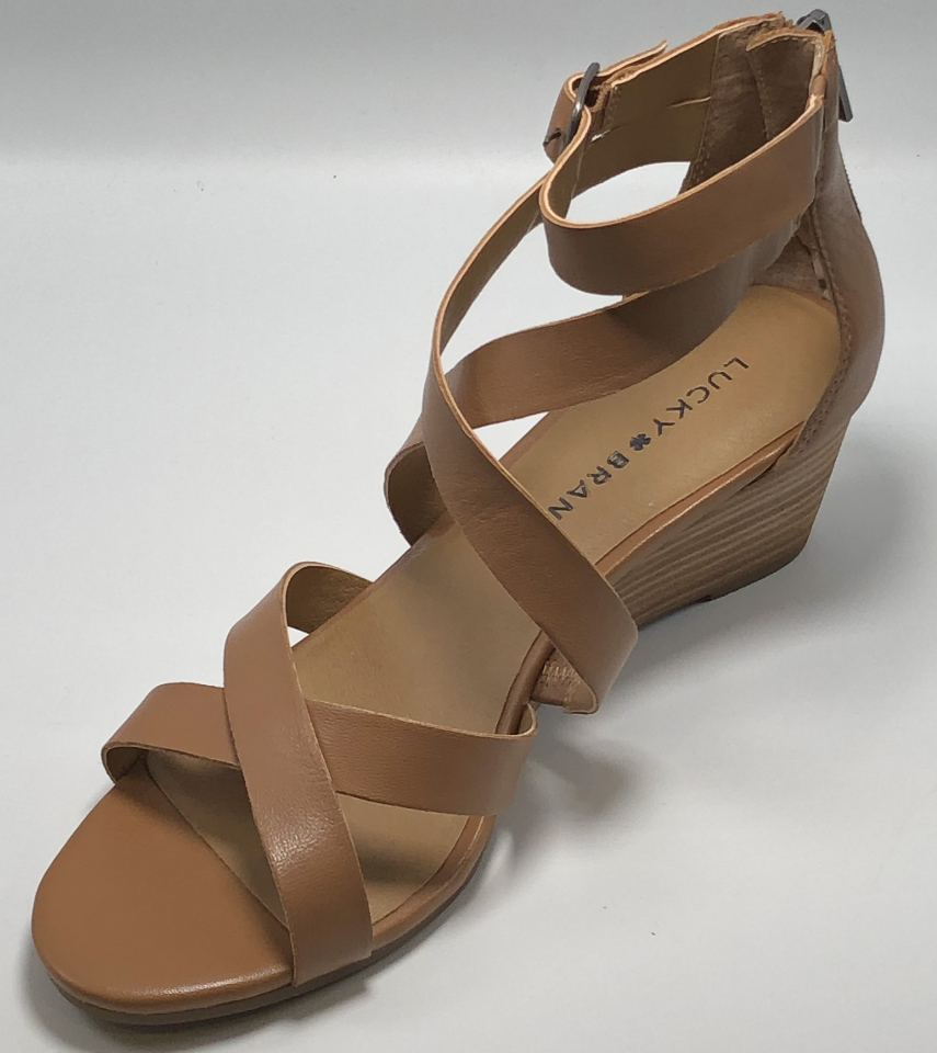 Women's Flat Sandals | DSW | Womens slides, Slides shoes, Sandals