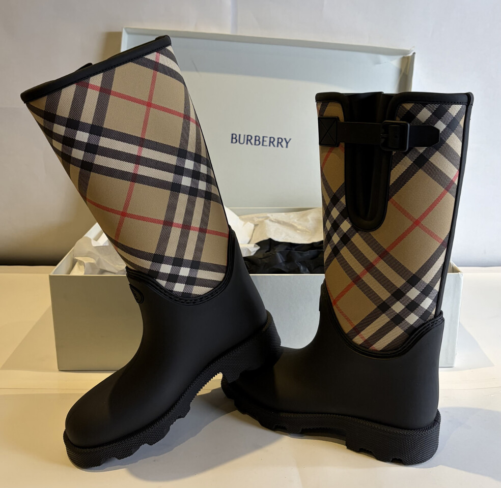BURBERRY RUBBER MARCH STAMP HIGH BOOTS NEW US WOMENS SZ 10 81116771