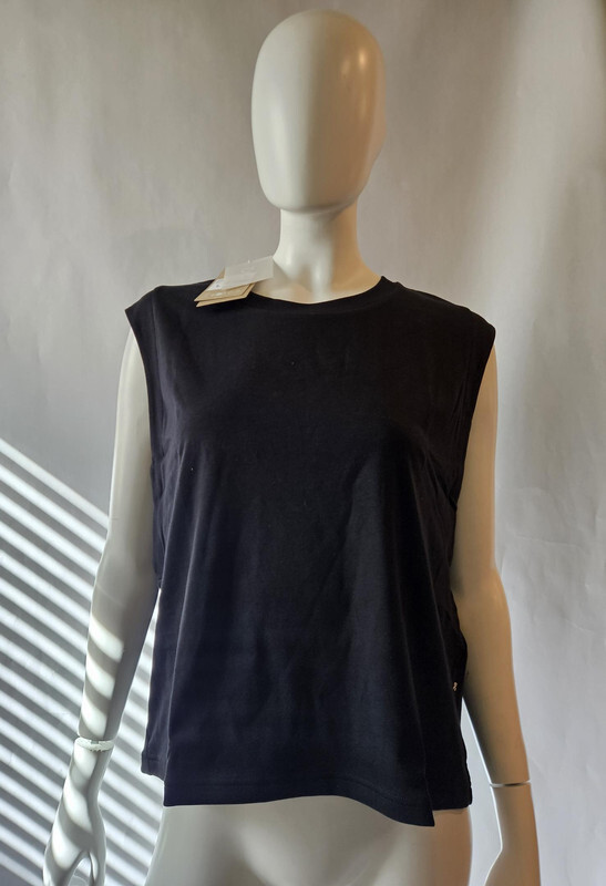 ON RUNNING 1WE11850553 FOCUS CROP BLACK L LARGE