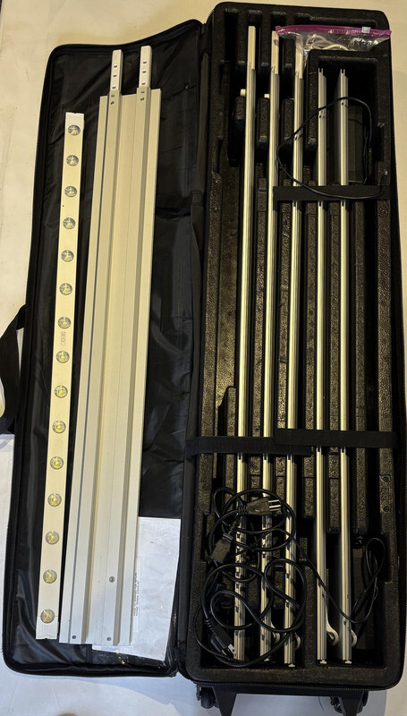 LOT OF 6 SEGO LIGHTBARS FOR DISPLAY BACKGROUND LIGHTING SYSTEM 37" 1 1/2" APART