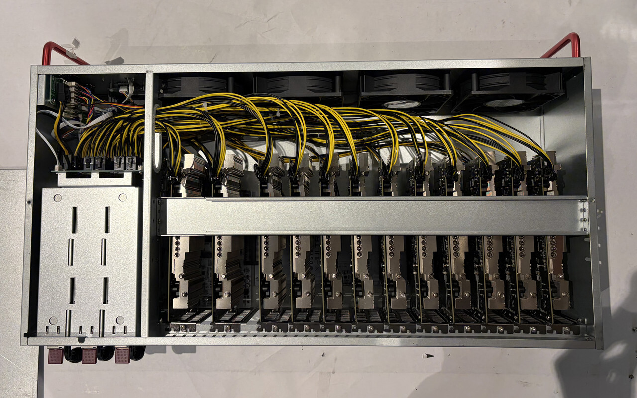 OCTOMINER W3BCLOUD X12 ULTRA CRYPTO MINER MINING RIG FIKDP9-2101 12*RX 470 8GB