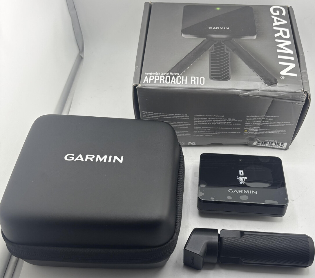 GARMIN APPROACH R10 010-02356-00 PORTABLE GOLF LAUNCH MONITOR