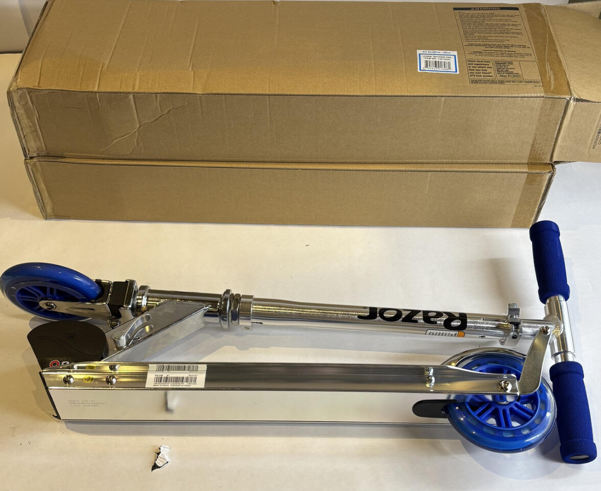 LOT OF 2 RAZOR A3 BLUE SCOOTER SILVER WITH BLUE HANDLES AND WHEELS