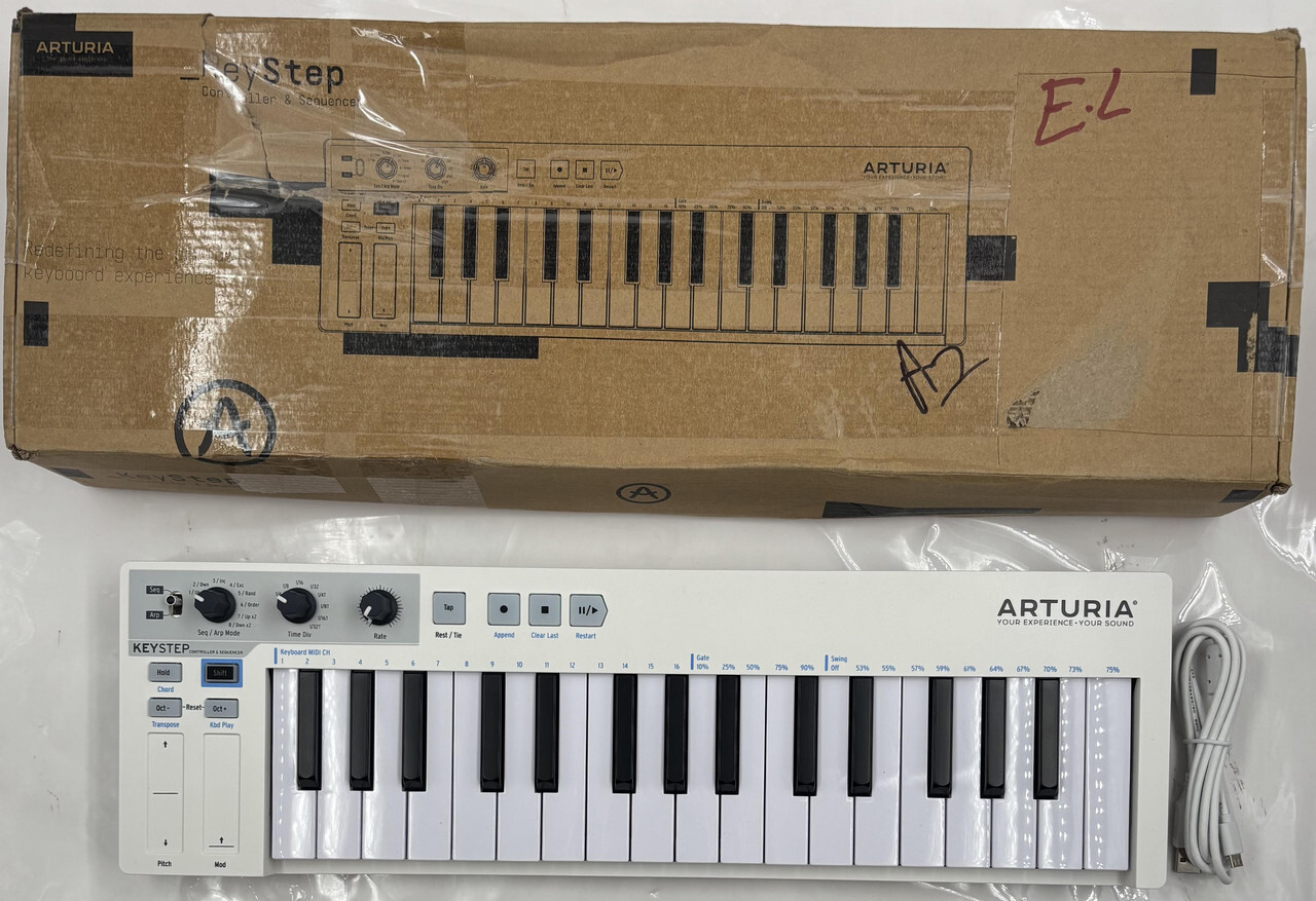 ARTURIA KEYSTEP CONTROLLER AND SEQUENCER KEYBOARD WHITE USB AND MIDI