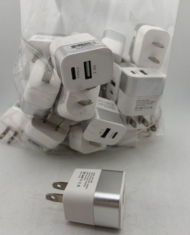 LOTF OF 32 DUAL PORT CHARGER USB-C AND USB FAST CHARGE FOR CELL PHONES UNUSED