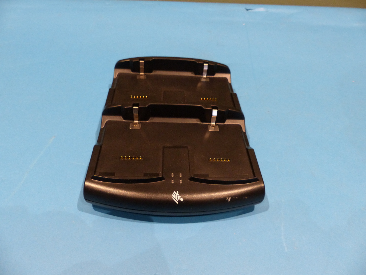Motorola SAC5500-4000CR 4-Bay Battery Charger Cradle For MC55 MC65 MC67 – Open Box