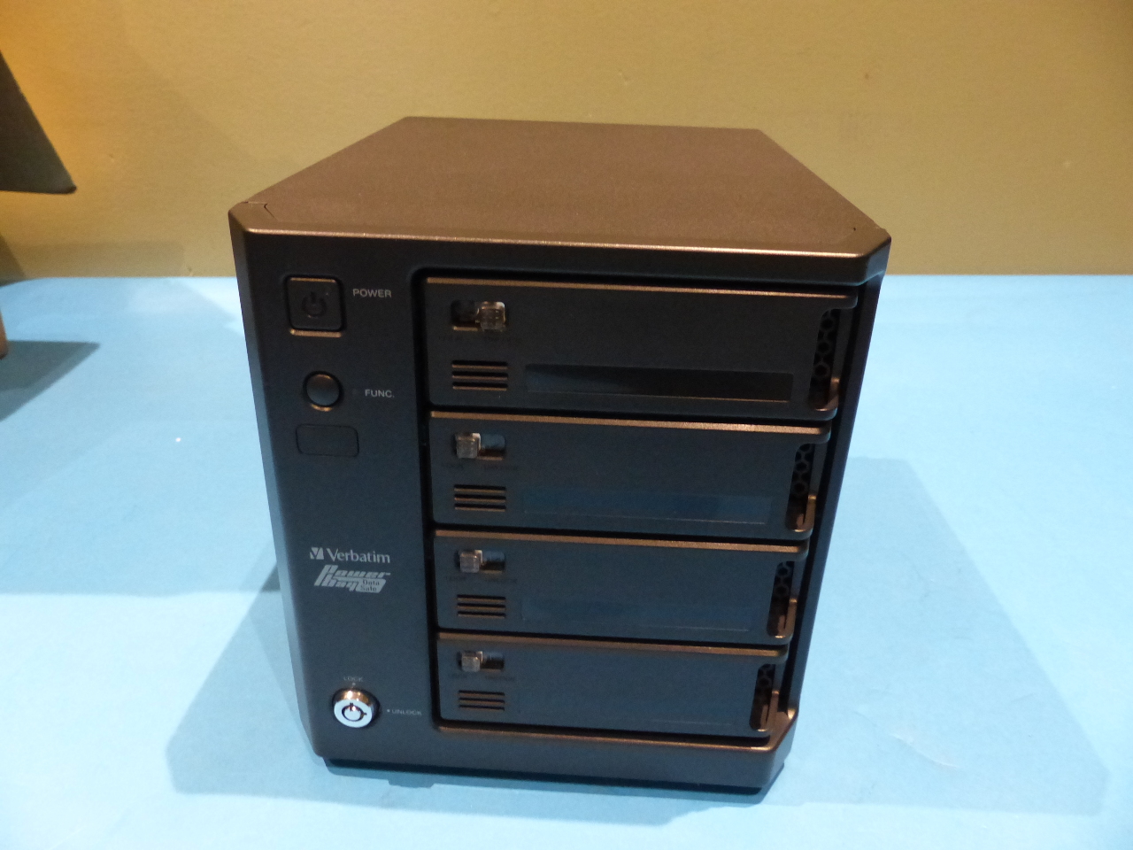 VERBATIM 96956 47485 POWERBAY W/ 4 REMOVABLE HARD DRIVE CARTRIDGES MDG Sales, LLC