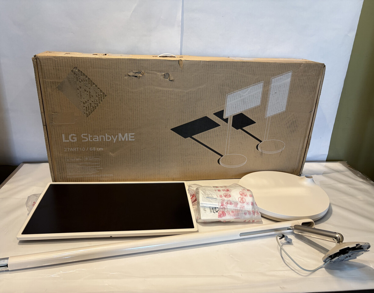 LG STANDBYME 27ART10AKPL 27"1080P HDR TOUCH SCREEN MONITOR W ROLLING BASE