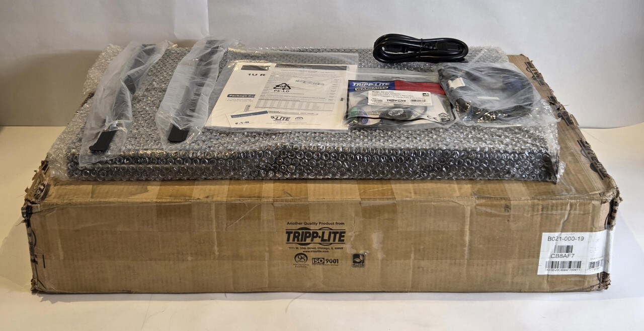 TRIPP-LITE B021-000-19 LCD 1U 19 INCH KEYBOARD RACKMOUNT CONSOLE CB8AF7