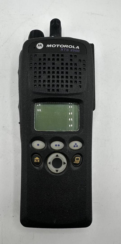 MOTOROLA H46KDF9PW6BN XTS2500 136-174 MHZ VHF TWO WAY RADIO
