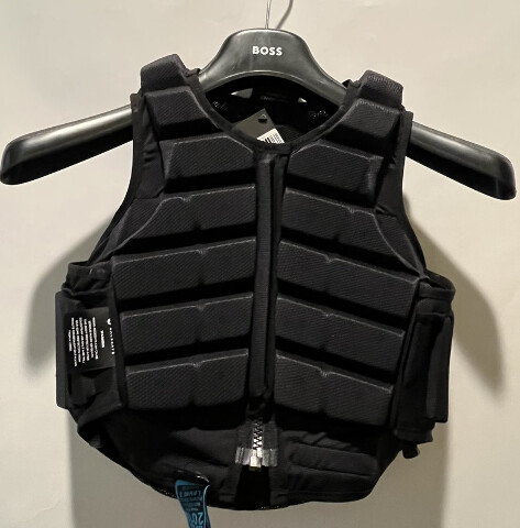 RACESAFE MOTION3 BLACK MEDIUM SHORT YOUNG RIDER BODY PROTECTIVE VEST