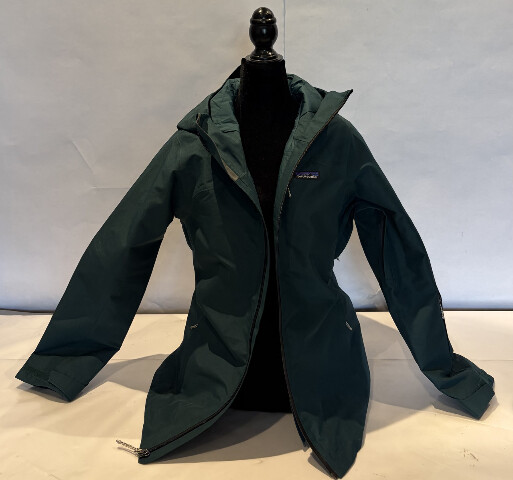 PATAGONIA 31201 WOMEN'S INSULATED POWDER TOWN JACKET SIZE MEDIUM M CASCADE GREEN
