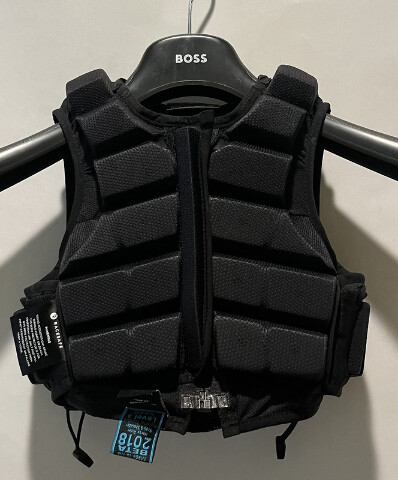 RACESAFE MOTION3 BLACK X-SMALL SHORT YOUNG RIDER BODY PROTECTIVE VEST