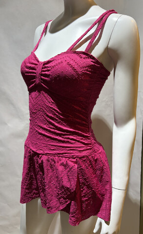 SUNDANCE WOMEN'S 113022-XS ONE PIECE SWIMSUIT SANGRIA SKIRT PINK SIZE XS