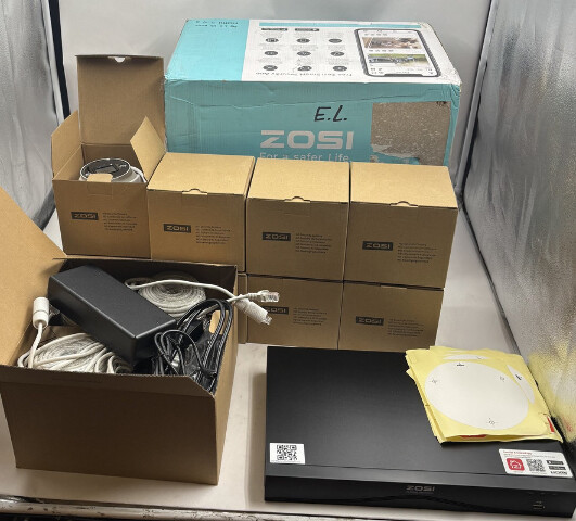 ZOSITECH 168B4-2258W8-US-V1 8 SECURTY CAMERAS 16 CHANNELS