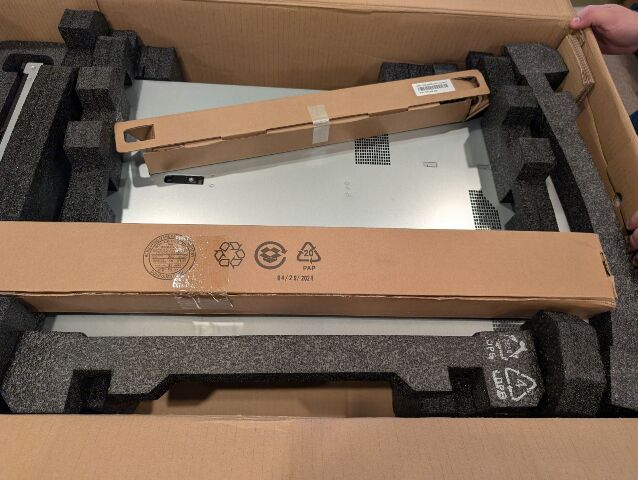 HITACHI HA810-G3 DL360 G11 SERVER P53748-B21 XEON 4510 4*32GB DDR5 2*1.92TB SSD