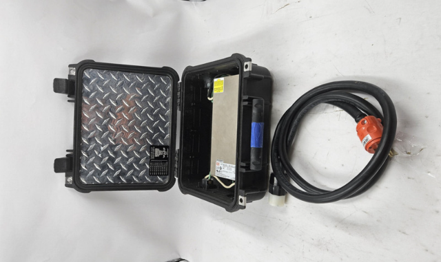 UV GROW LIGHT 60"X20" POWERED BY MEANWELL SE-600-24  24V 25A 600W W/PELICAN CASE