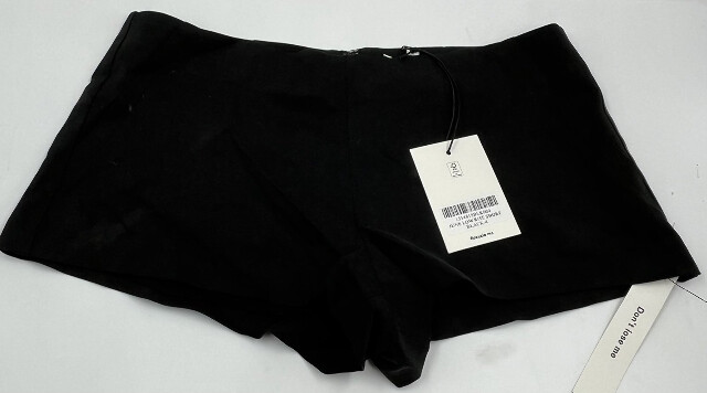 REFORMATION JUNE LOW RISE BLACK SHORTS SIZE 4  1314815BLK004