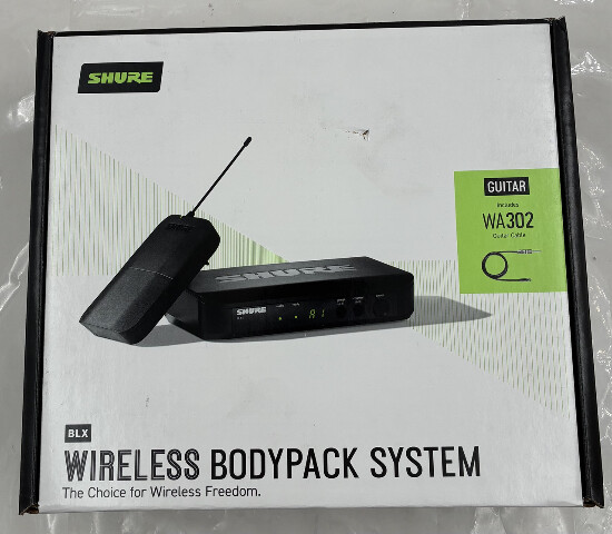 SHURE BLX14-H10 WIRELESS BODYPACK SYSTEM WITH WA302 GUITAR CABLE
